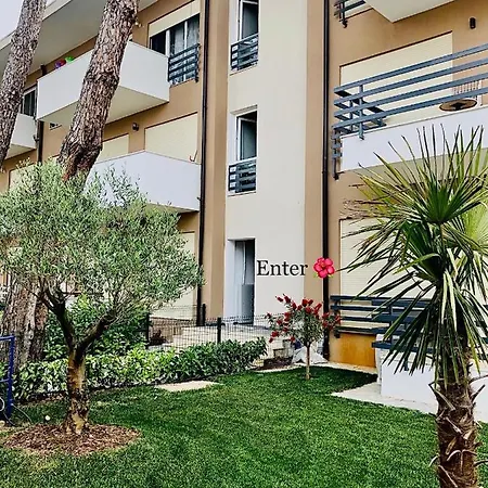 Apartment Hanah - Gjiri Lalzit Lura 3 *